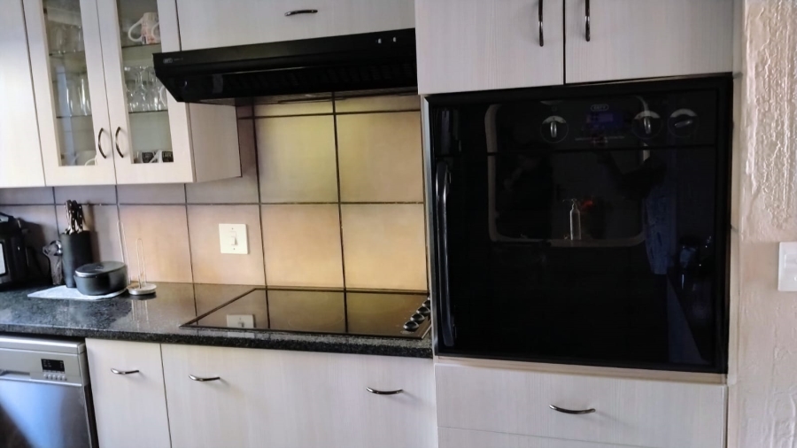 3 Bedroom Property for Sale in Greenhills Gauteng