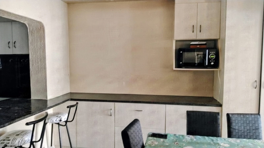 3 Bedroom Property for Sale in Greenhills Gauteng