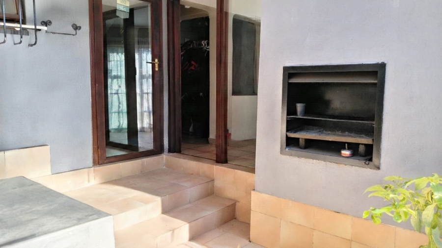 3 Bedroom Property for Sale in Greenhills Gauteng