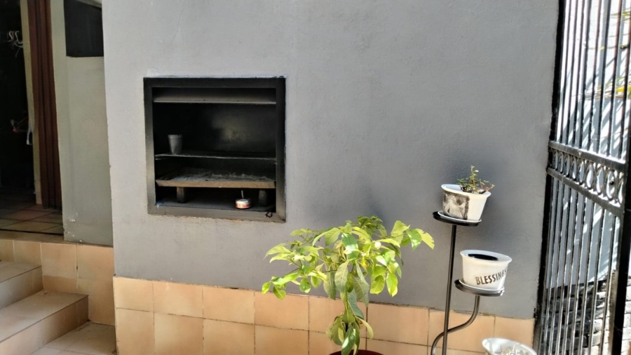 3 Bedroom Property for Sale in Greenhills Gauteng