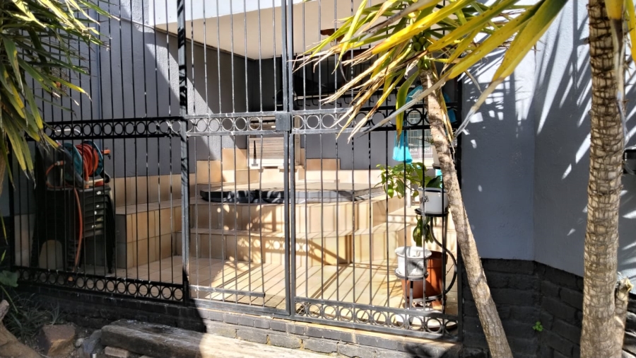 3 Bedroom Property for Sale in Greenhills Gauteng