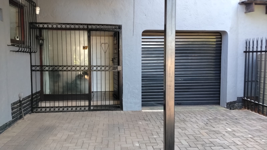 3 Bedroom Property for Sale in Greenhills Gauteng