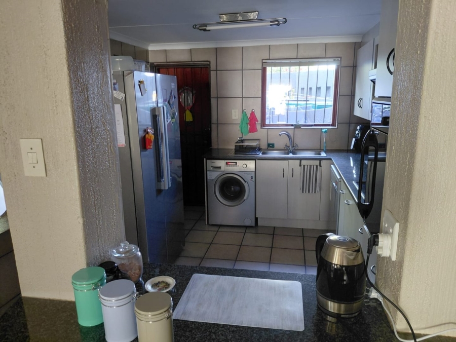 3 Bedroom Property for Sale in Greenhills Gauteng