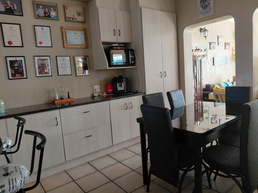 3 Bedroom Property for Sale in Greenhills Gauteng