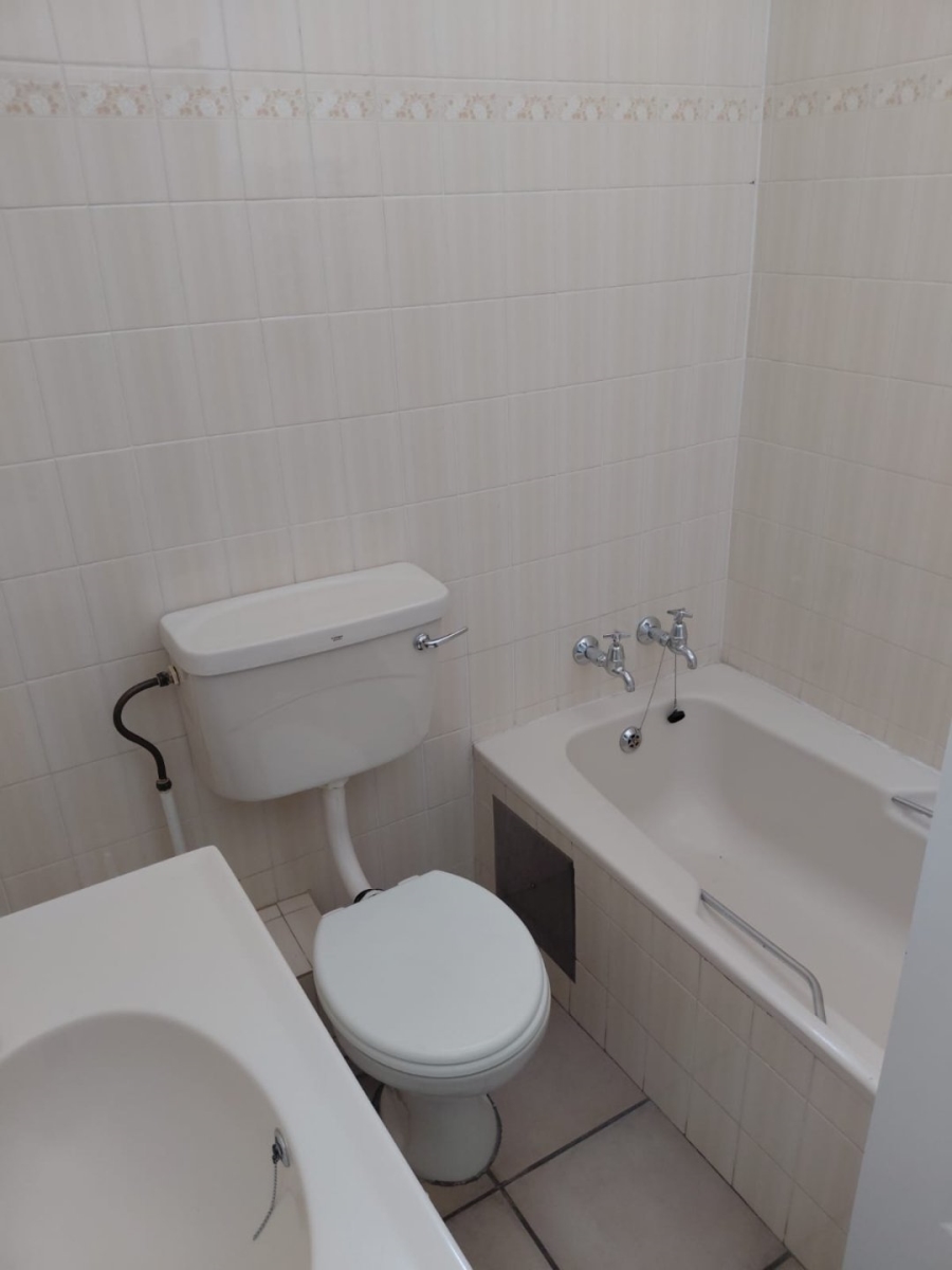 3 Bedroom Property for Sale in Greenhills Gauteng