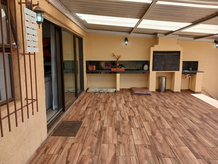 5 Bedroom Property for Sale in Horison Gauteng