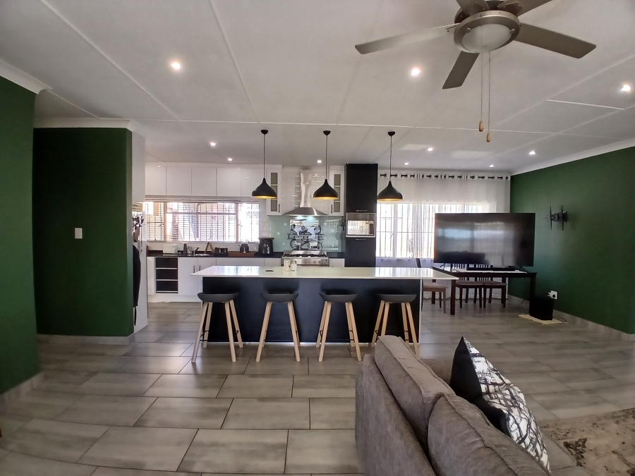 5 Bedroom Property for Sale in Horison Gauteng
