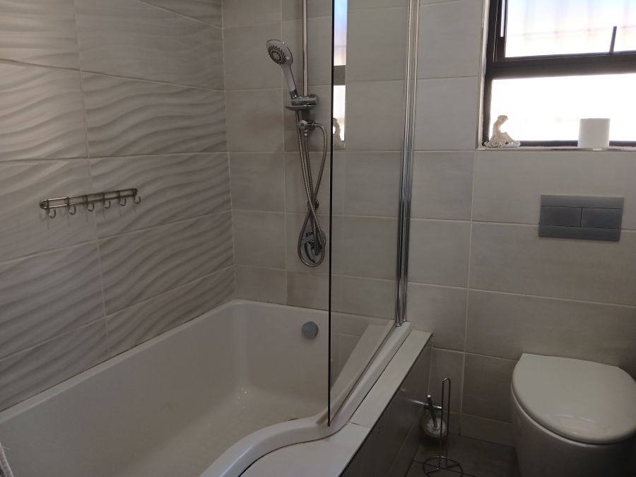 5 Bedroom Property for Sale in Horison Gauteng