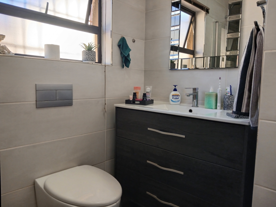 5 Bedroom Property for Sale in Horison Gauteng