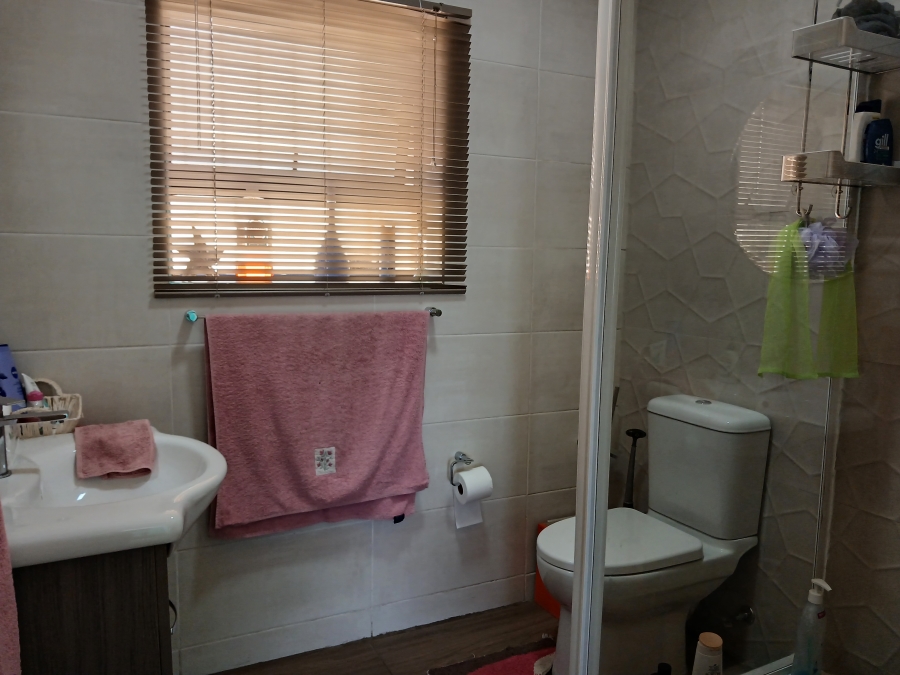 5 Bedroom Property for Sale in Horison Gauteng