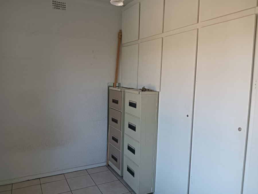 5 Bedroom Property for Sale in Wilro Park Gauteng