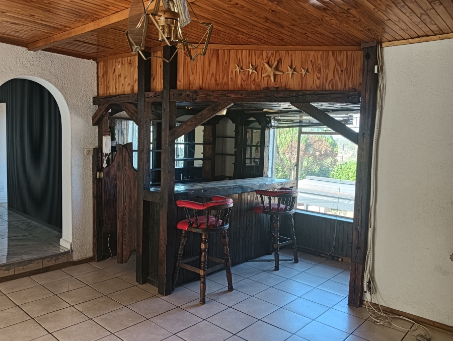 5 Bedroom Property for Sale in Wilro Park Gauteng