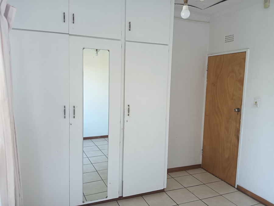 5 Bedroom Property for Sale in Wilro Park Gauteng