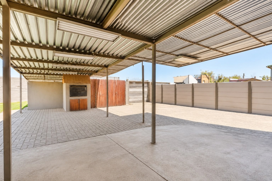 3 Bedroom Property for Sale in Roodepoort North Gauteng
