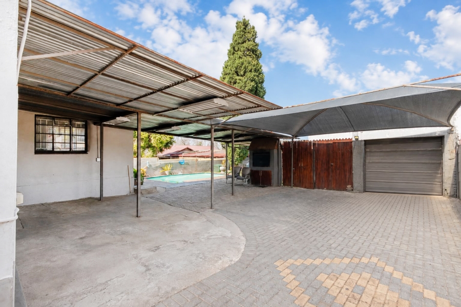 3 Bedroom Property for Sale in Roodepoort North Gauteng
