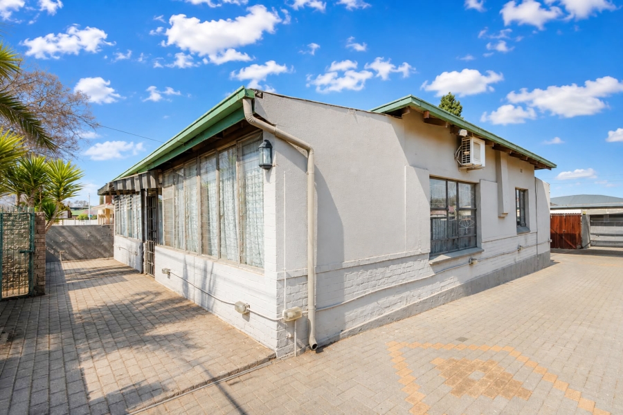 3 Bedroom Property for Sale in Roodepoort North Gauteng