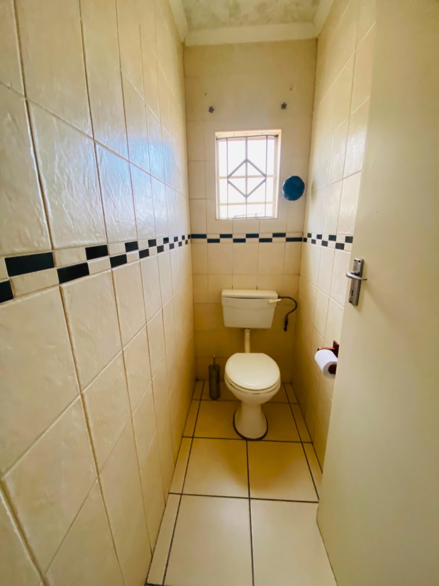 3 Bedroom Property for Sale in Nkwe Estate Gauteng