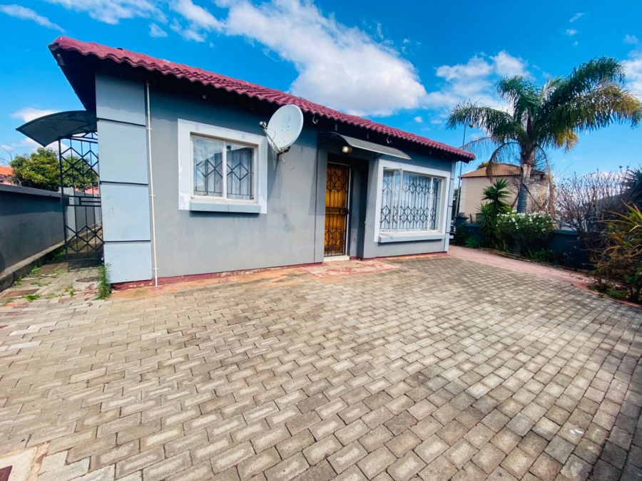 3 Bedroom Property for Sale in Nkwe Estate Gauteng