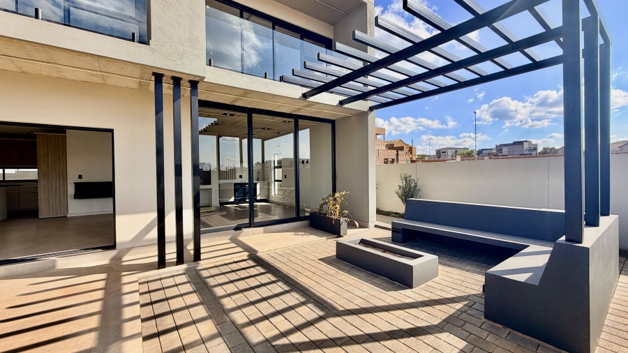 3 Bedroom Property for Sale in Fountainbrook Estate Gauteng