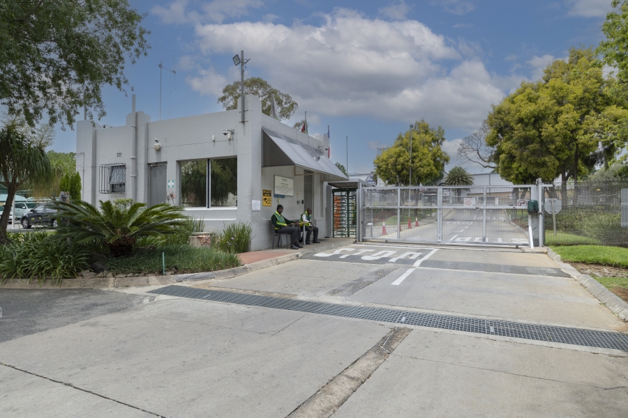 To Let Commercial Property for Rent in Halfway House Gauteng