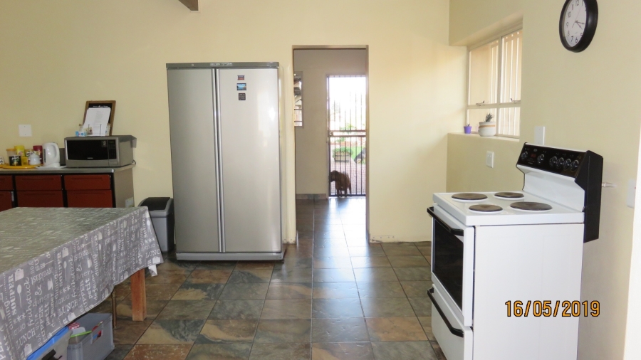 5 Bedroom Property for Sale in Theoville Gauteng