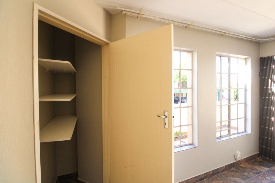 2 Bedroom Property for Sale in Noordhang Gauteng