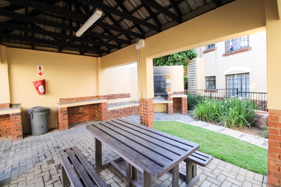 2 Bedroom Property for Sale in Noordhang Gauteng