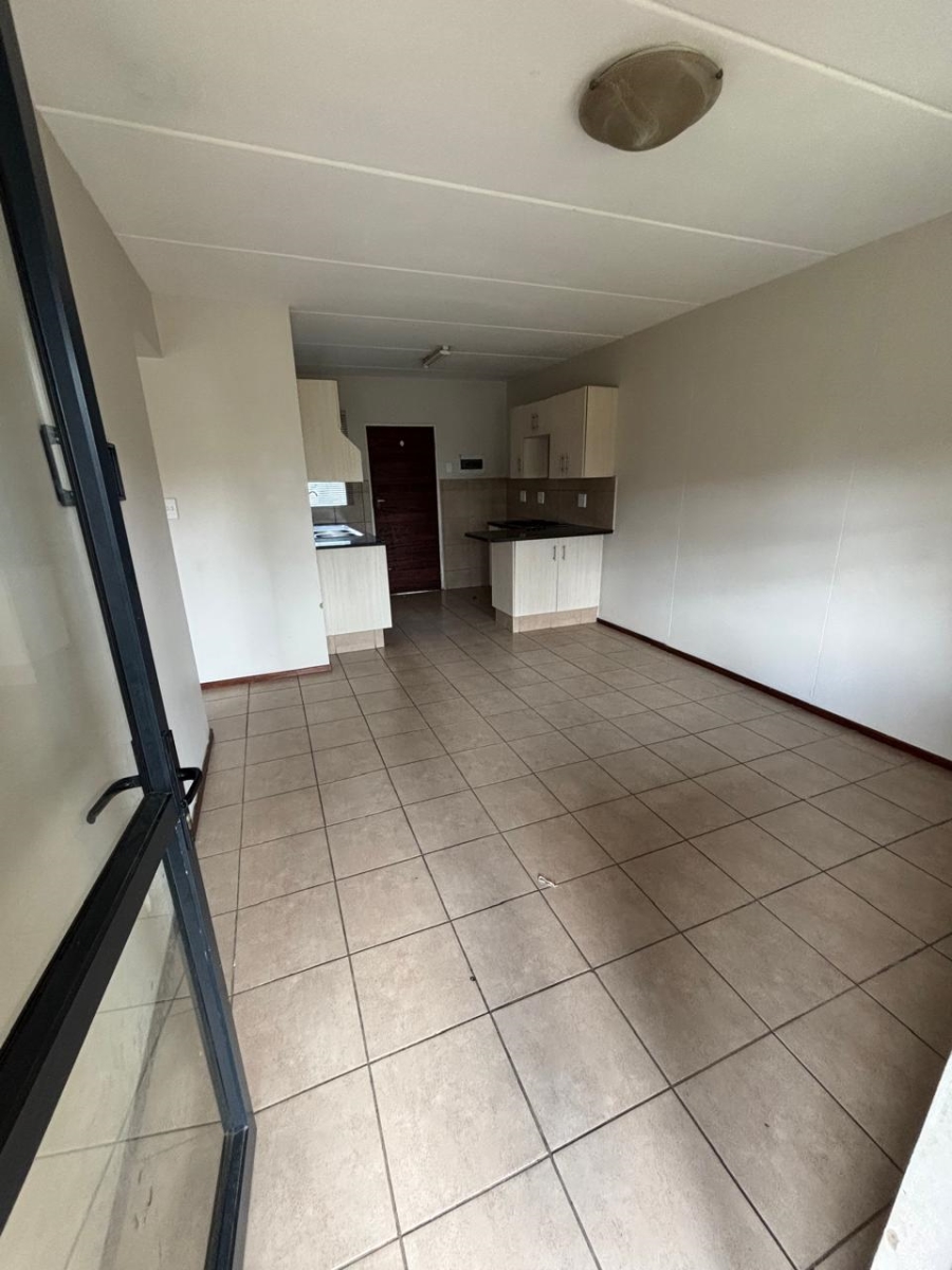 To Let 2 Bedroom Property for Rent in Noordwyk Gauteng
