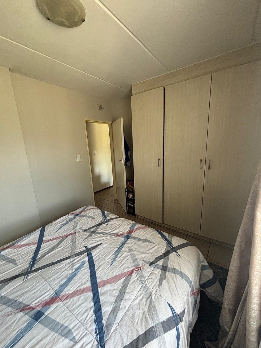 To Let 2 Bedroom Property for Rent in Noordwyk Gauteng
