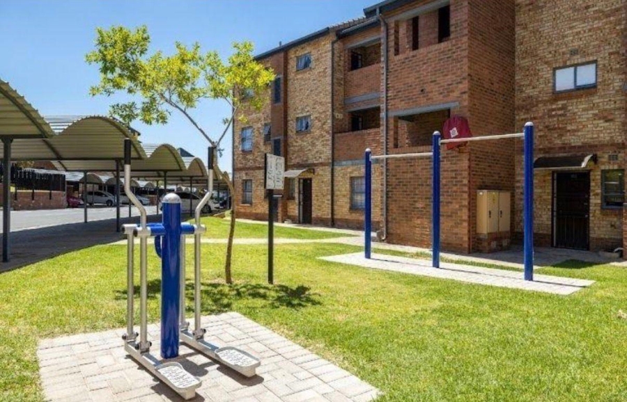 To Let 2 Bedroom Property for Rent in Noordwyk Gauteng