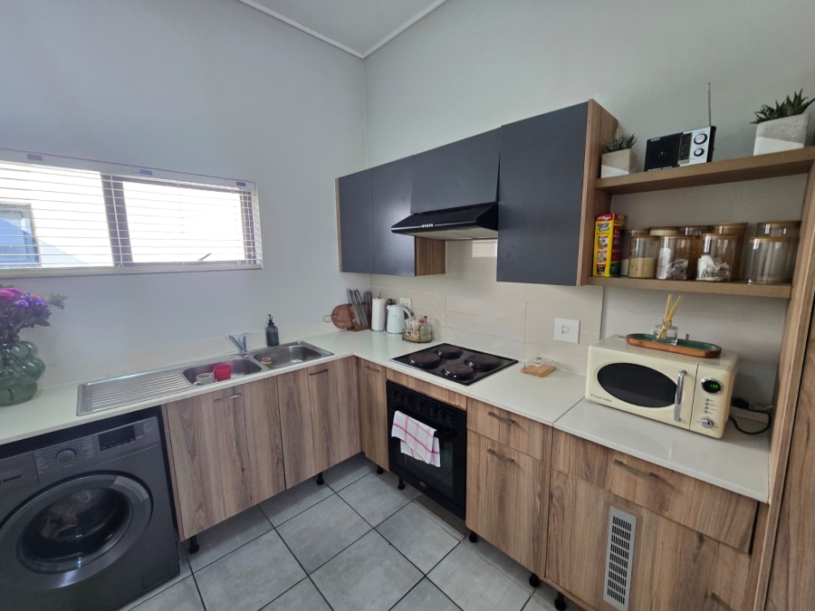 To Let 2 Bedroom Property for Rent in Linbro Park Gauteng
