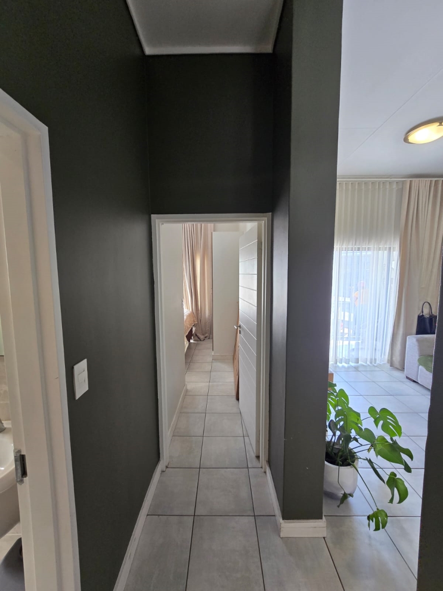 To Let 2 Bedroom Property for Rent in Linbro Park Gauteng
