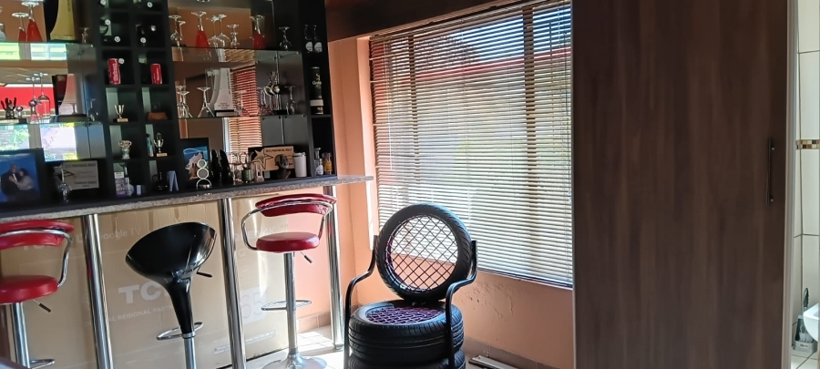 5 Bedroom Property for Sale in Pretoria North Gauteng