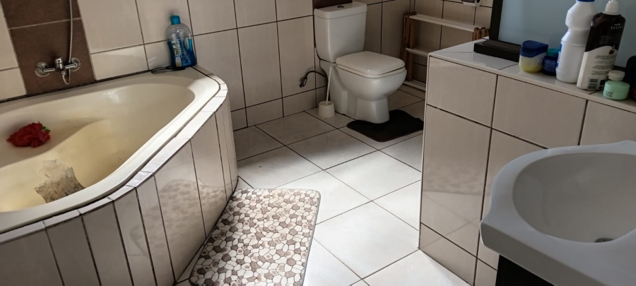 5 Bedroom Property for Sale in Pretoria North Gauteng