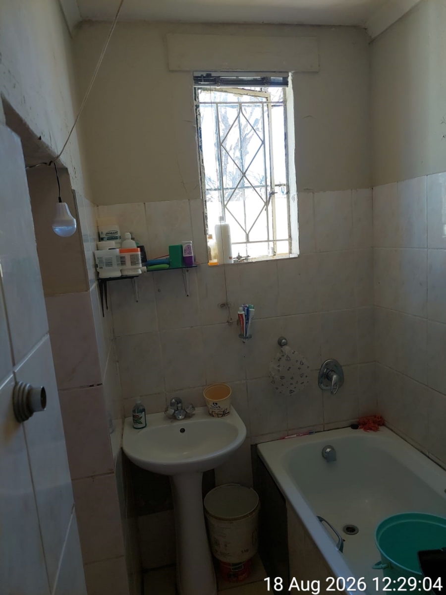 2 Bedroom Property for Sale in Roodepoort North Gauteng