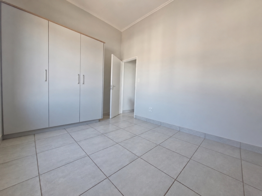To Let 2 Bedroom Property for Rent in Pinehaven Gauteng