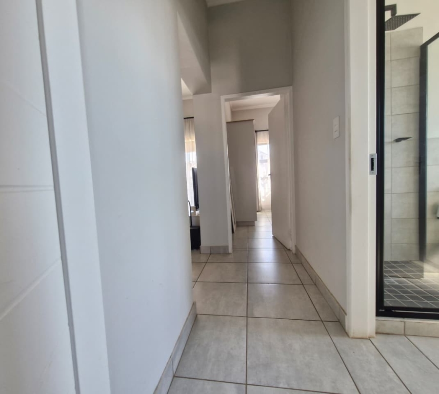 To Let 2 Bedroom Property for Rent in Pinehaven Gauteng