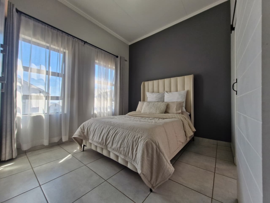 To Let 2 Bedroom Property for Rent in Pinehaven Gauteng