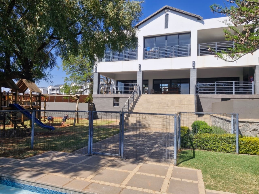 To Let 2 Bedroom Property for Rent in Pinehaven Gauteng