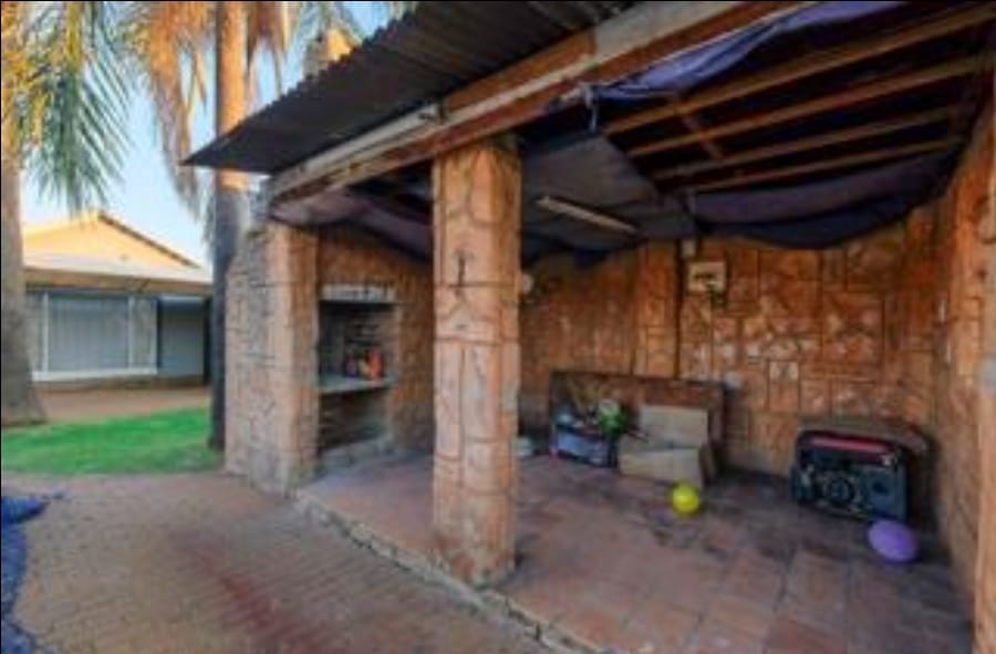 3 Bedroom Property for Sale in Lindhaven Gauteng