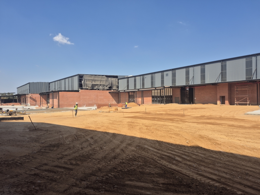 To Let Commercial Property for Rent in Gosforth Park Gauteng