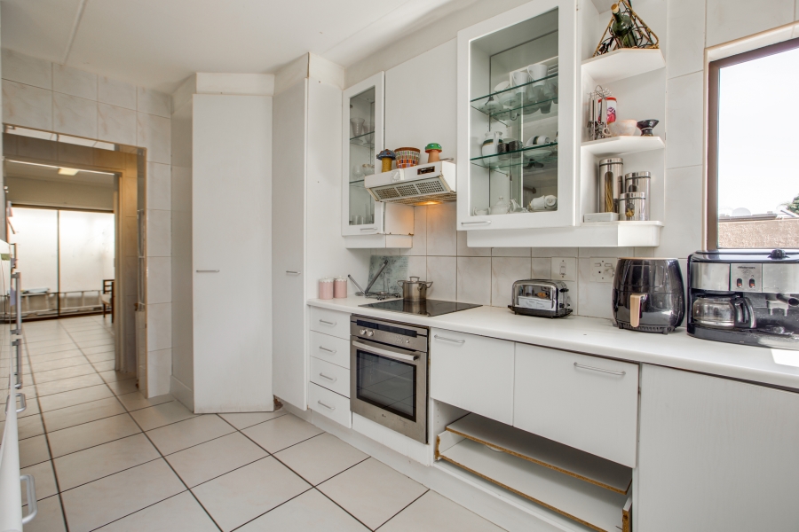 4 Bedroom Property for Sale in Beverley Gauteng