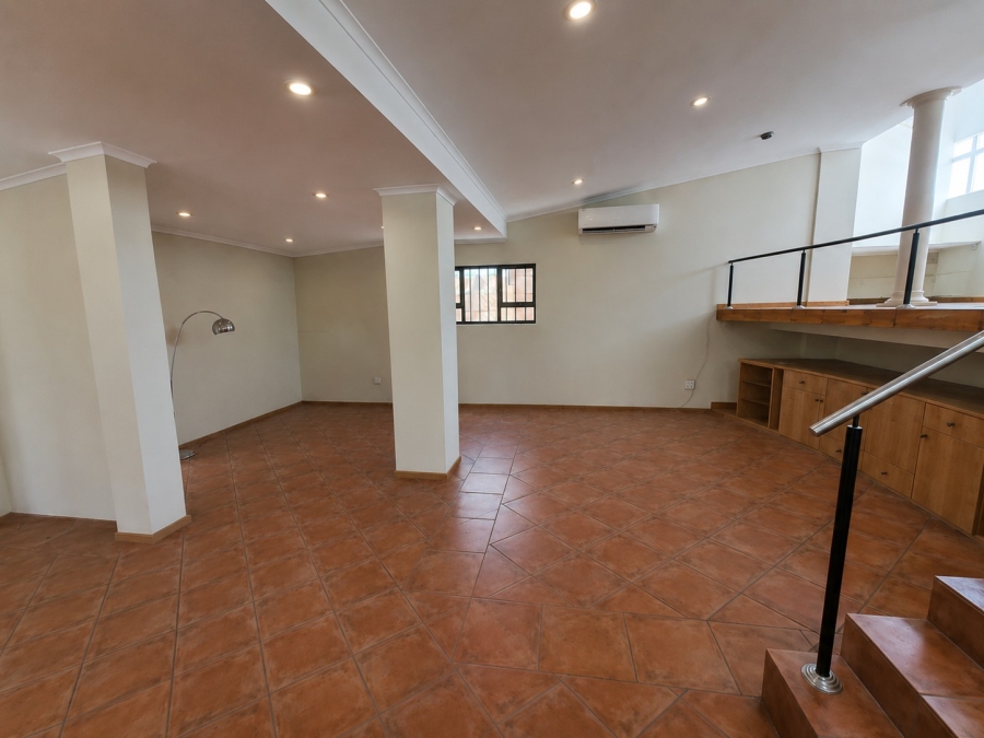 To Let 2 Bedroom Property for Rent in Bryanston Gauteng