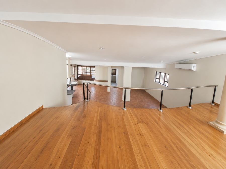 To Let 2 Bedroom Property for Rent in Bryanston Gauteng