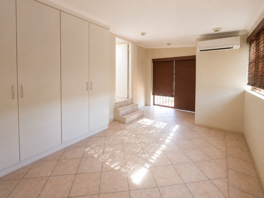 To Let 2 Bedroom Property for Rent in Bryanston Gauteng