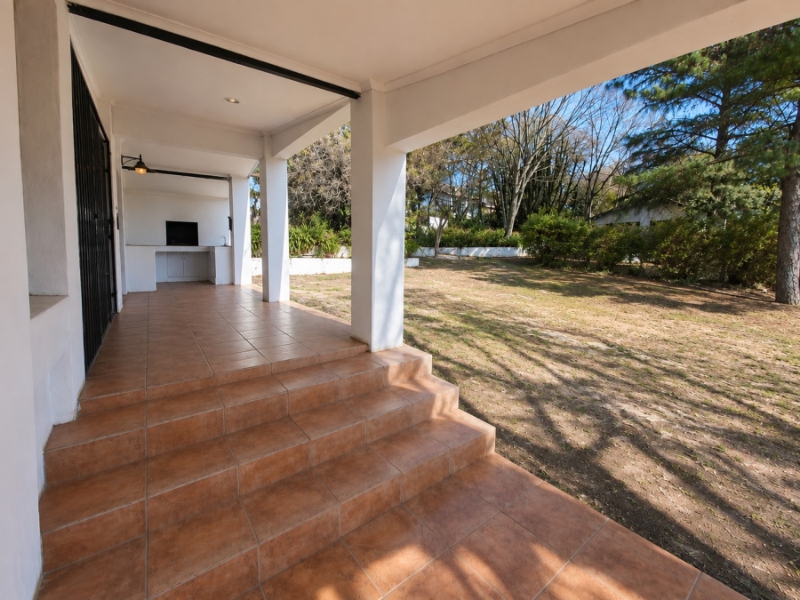 To Let 2 Bedroom Property for Rent in Bryanston Gauteng