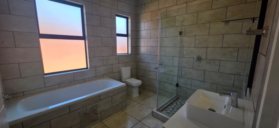 3 Bedroom Property for Sale in Six Fountains Estate Gauteng