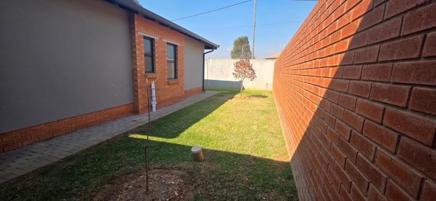 3 Bedroom Property for Sale in Six Fountains Estate Gauteng