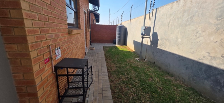 3 Bedroom Property for Sale in Six Fountains Estate Gauteng