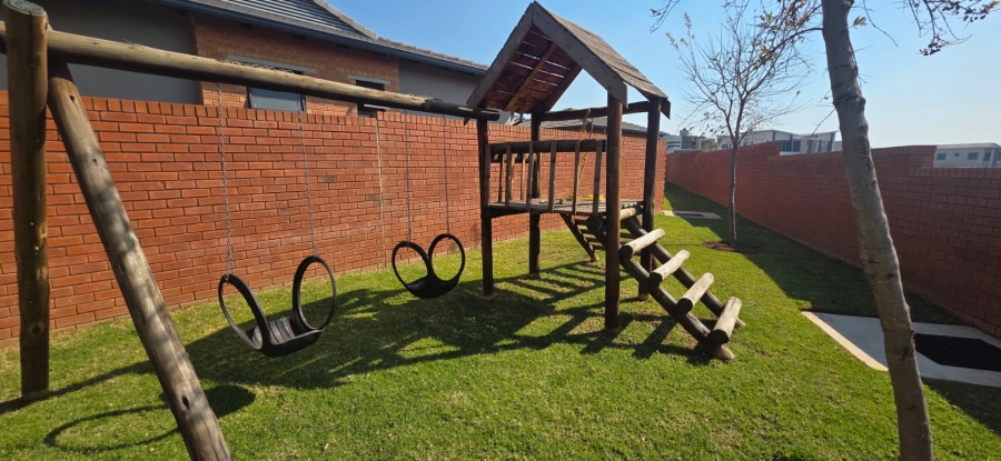 3 Bedroom Property for Sale in Six Fountains Estate Gauteng